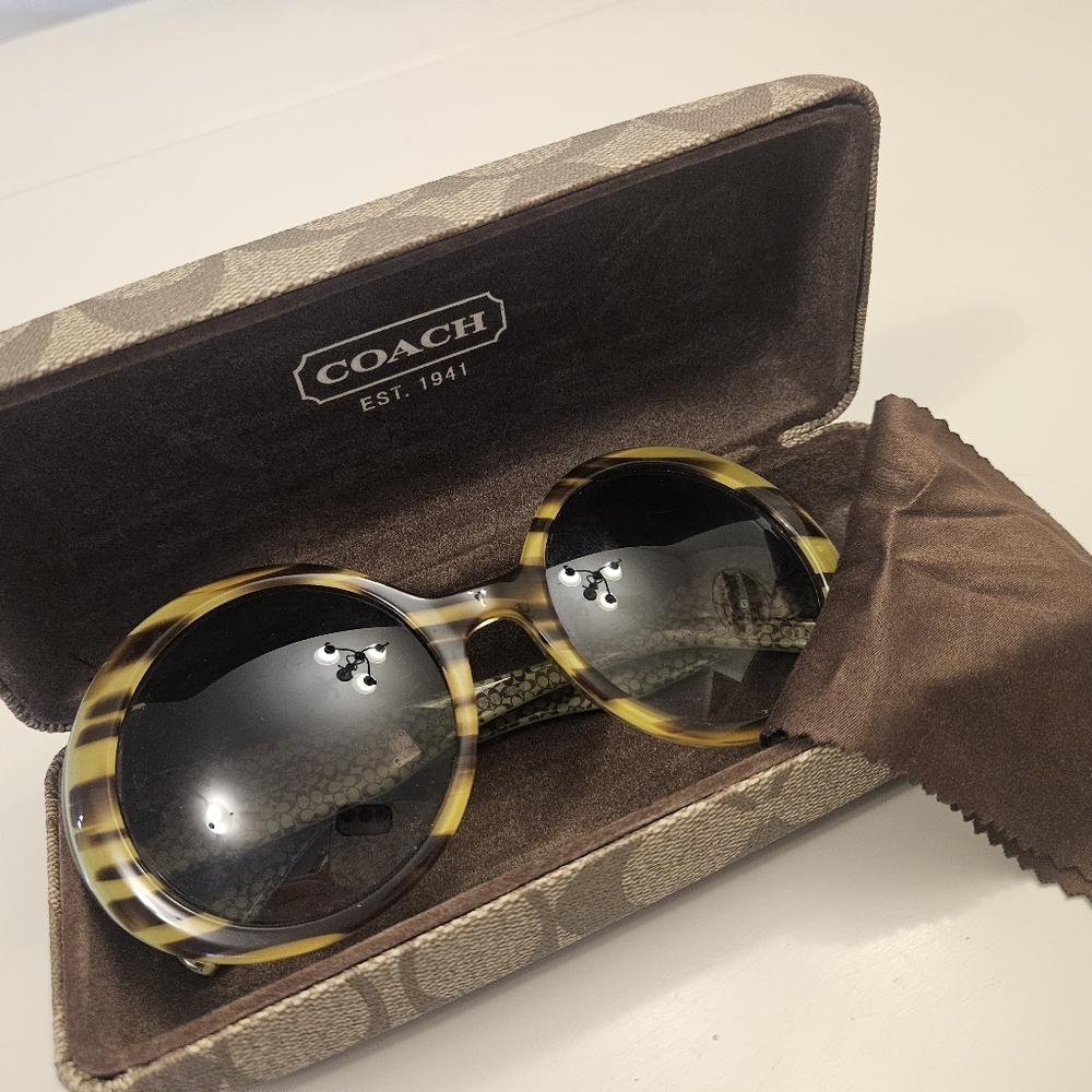 Coach, vintage green sunglasses